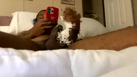 Snapshot of zazachuya chatting on October 29, 6:15 am Big Black COCK online show from October 29, 6:15 am