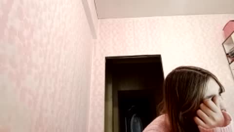 zeniabrossoit online show from March 12, 8:07 am