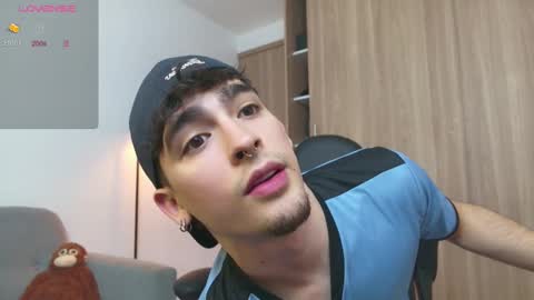 Zenn online show from February 12, 1:27 pm