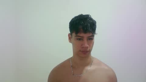 zeus_183 online show from October 7, 1:01 am