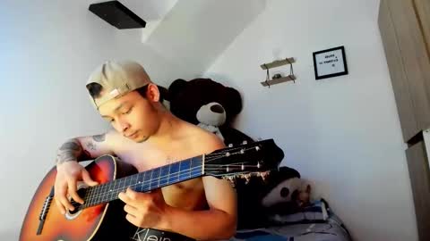 zeus online show from October 23, 7:59 pm