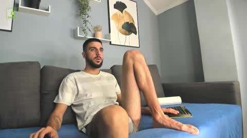 Snapshot of zeyn_edwards chatting on September 18, 5:22 am ZEYN online show from September 18, 5:22 am