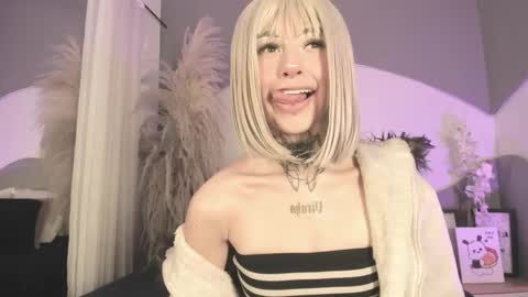 zhally_dee online show from May 21, 11:39 am