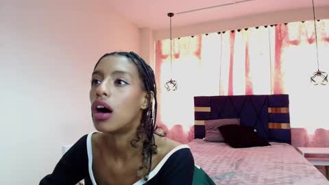 Zia Green online show from February 5, 3:20 pm