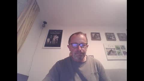 Zippi online show from October 2, 7:23 pm