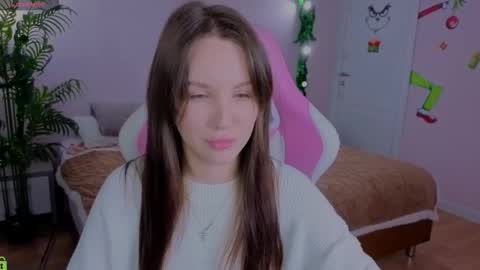 Zlata  Mon Tue Thu Fri Sun Sa GMT 3 0000pm - 0600pm  online show from January 8, 1:00 am