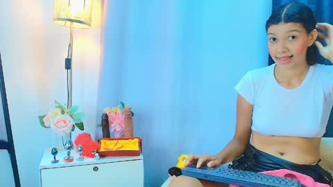 Zoe Blake online show from May 7, 4:30 am