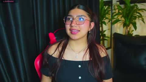zoe  online show from September 26, 4:31 am