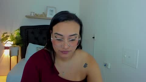 Snapshot of zoe_danae_ chatting on March 8, 12:09 pm Zoe online show from March 8, 12:09 pm
