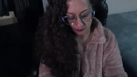 Zoe Koller online show from June 1, 11:39 pm