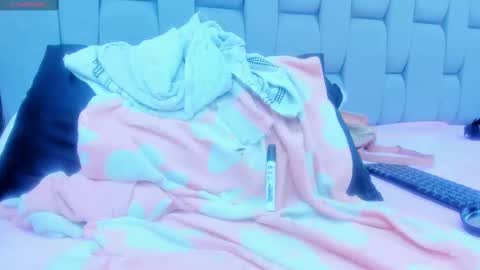 Zoe online show from November 3, 1:34 pm