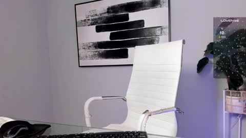 Zoe Olsen online show from February 9, 1:00 am