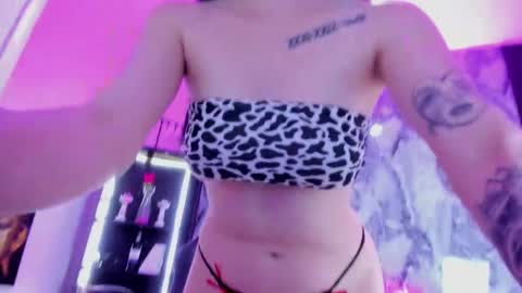 zoe_rosse00 online show from October 28, 7:59 pm