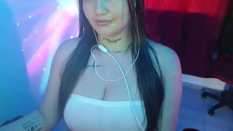 ZOE online show from February 26, 9:31 pm