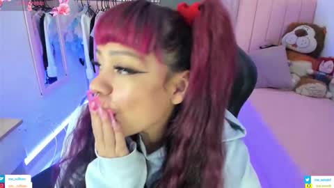 zoe_sullivan_ online show from February 6, 9:46 am