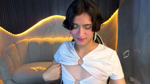 Zoe online show from December 18, 8:59 pm