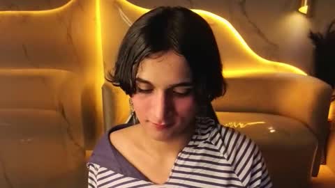 Zoe online show from November 29, 9:00 pm