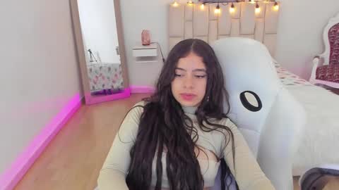 Snapshot of zoe_turnner_18 chatting on March 5, 5:39 pm Zoe online show from March 5, 5:39 pm