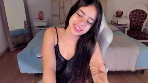 Snapshot of zoe_turnner_18 chatting on October 18, 12:09 pm Zoe online show from October 18, 12:09 pm