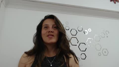 Carolina online show from December 14, 8:59 pm