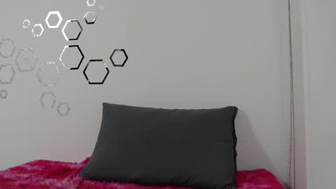 Carolina online show from November 3, 7:37 pm