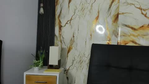 ZOE online show from May 31, 9:16 pm