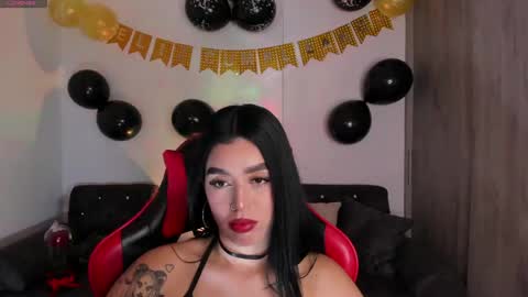  zoee jackson online show from April 16, 6:02 am