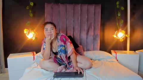 Zoe online show from December 31, 1:04 am