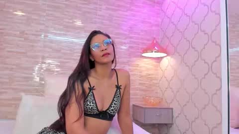 ZoeeSmitth online show from November 13, 11:46 am