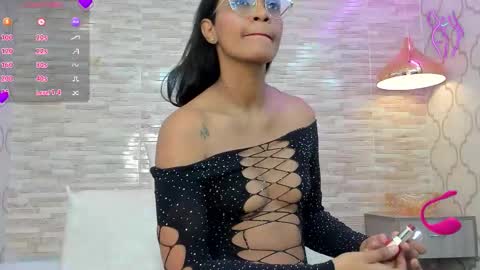 ZoeeSmitth online show from November 26, 11:40 am