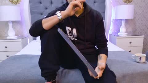 Zoe Krug online show from November 17, 11:57 am