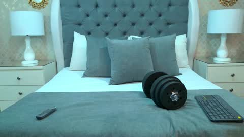 Zoe Krug online show from November 9, 12:52 pm