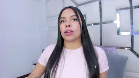 ZoeSwam online show from April 6, 2:07 pm