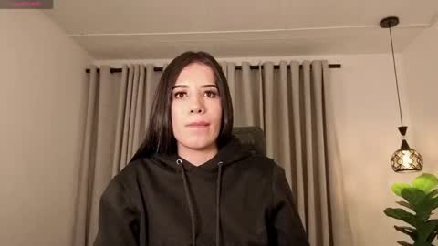Zoe online show from June 2, 12:29 pm