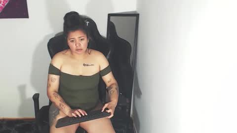 zol_gil03 online show from September 15, 10:44 pm