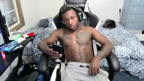 zoneingout online show from December 27, 1:43 am