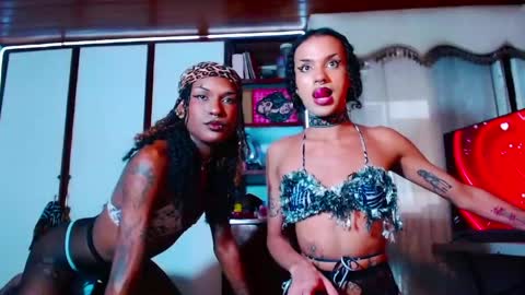 Ella online show from April 23, 9:38 pm