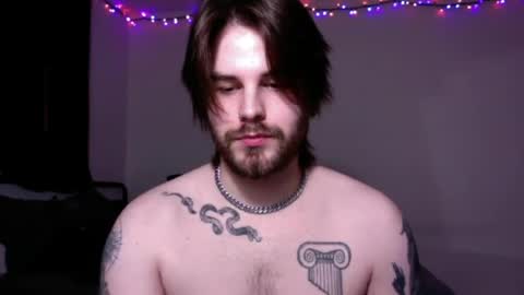 zorvello_83 online show from April 18, 9:48 pm