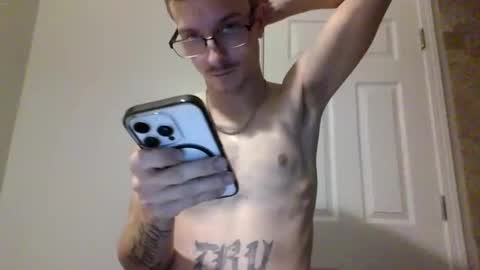 zsmoke20212021 online show from December 7, 1:52 am