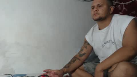 zues_gle25 online show from April 19, 2:01 am