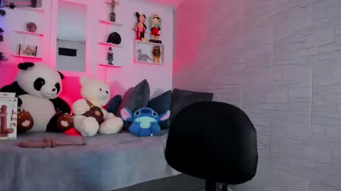 Zury Ramirez online show from October 18, 8:13 pm