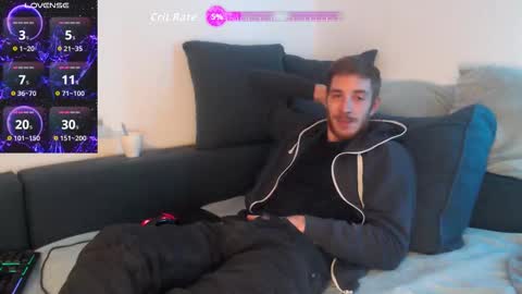 Zuzmoe online show from December 15, 10:39 pm