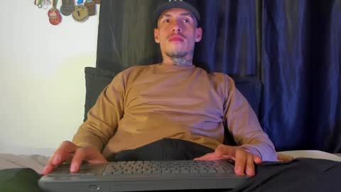 zyon garcia online show from December 16, 2:25 am