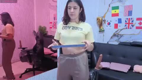 zyra_tay online show from July 20, 3:20 am